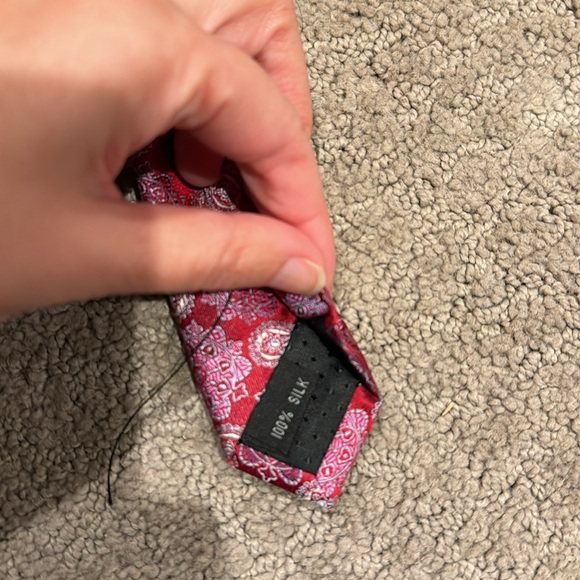 MENS RED SILK TIE - Picture 3 of 4